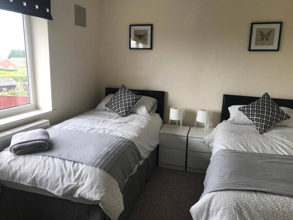 8 Pickering Road Villa Telford Eksteriør bilde