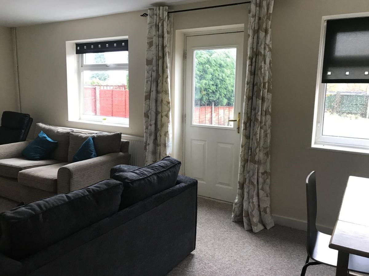 8 Pickering Road Villa Telford Eksteriør bilde